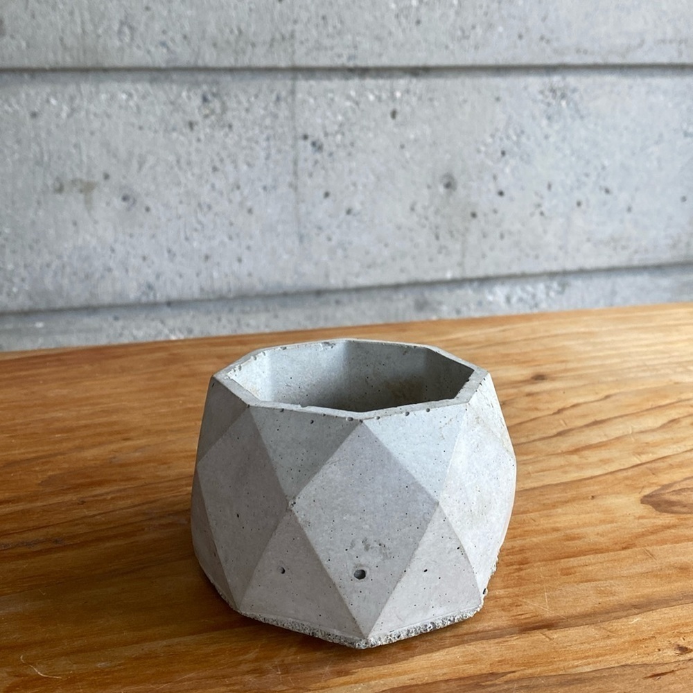 The FiftyFifty Workshop Small Concrete Planter